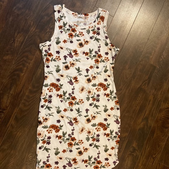 🌹2/$20🌹Ardene floral midi dress - Picture 3 of 5